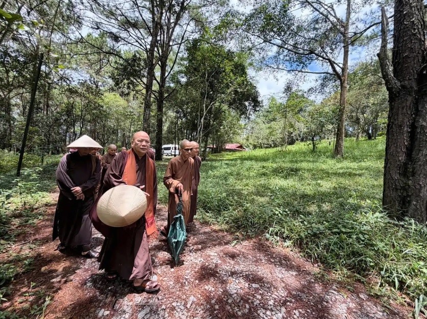 thay tanh tu_doi thong phuong boi_doi thong phuong boi_nguoiphattu_com2.jpg